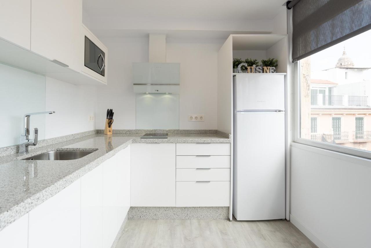 Urbe10 Angel Ganivet 2 Bedrooms Apartment Малага Экстерьер фото